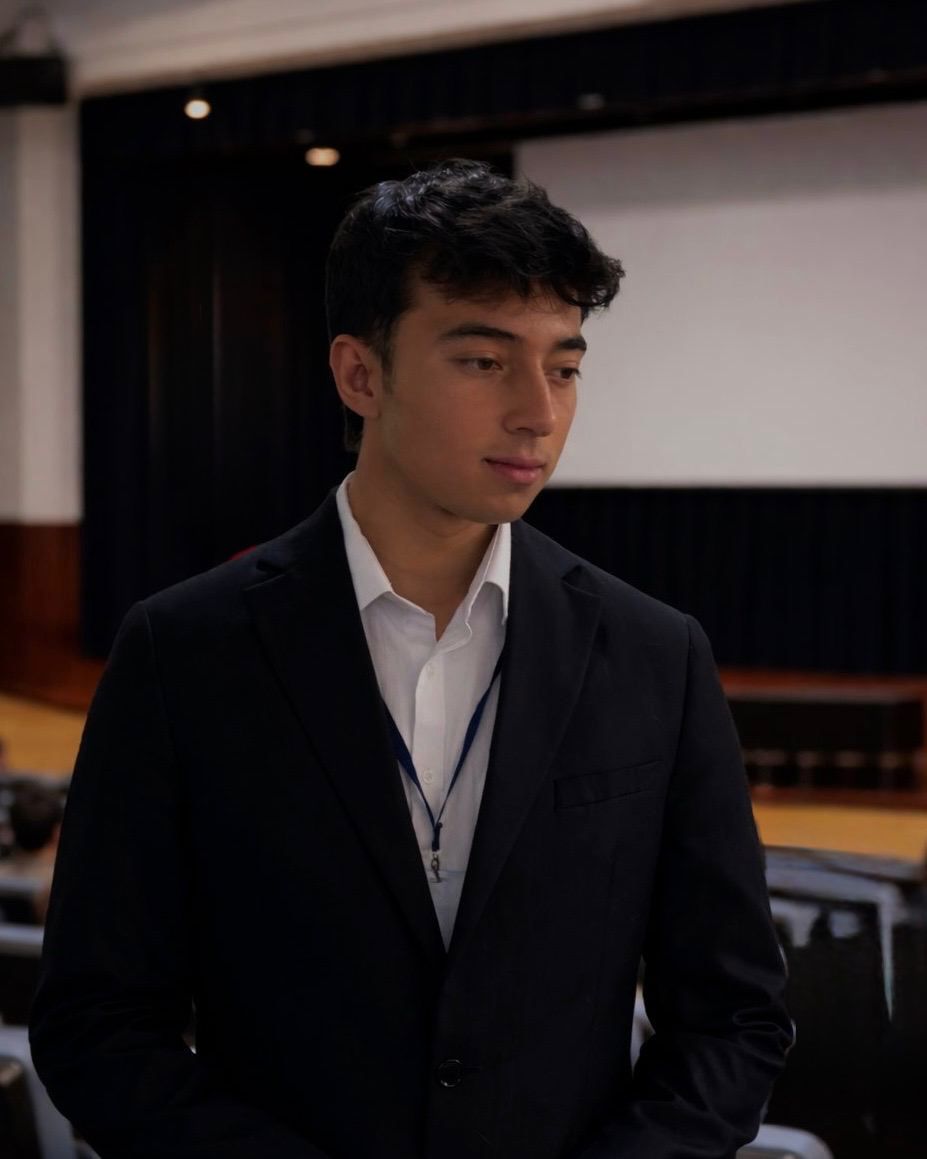Steven González
